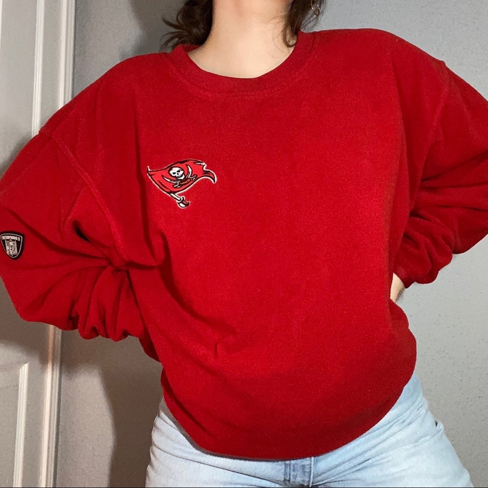 Tampa bay Buccaneers sweatshirt!!